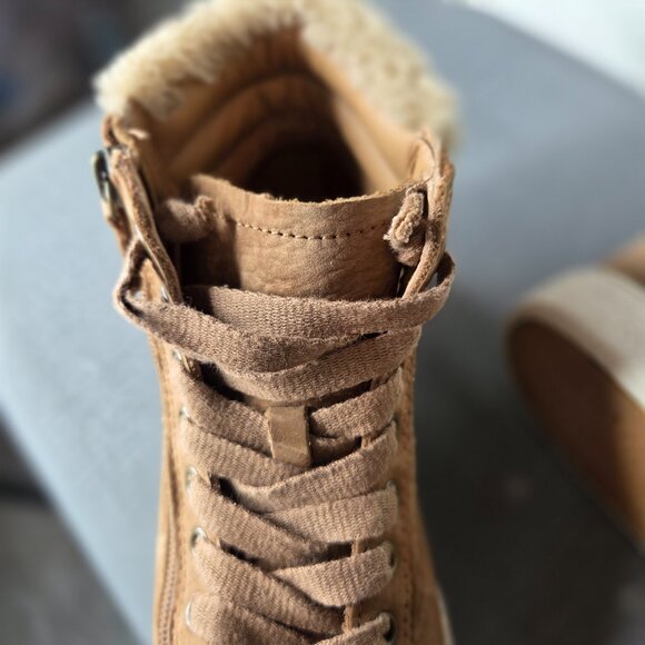 Women's UGG Olive High-Top Sneaker Nubuck Sheepskin Zip - Size 7.5 - Picture 10 of 10